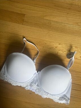 Everyday Lace-Trim White Strapless Bra 34c
